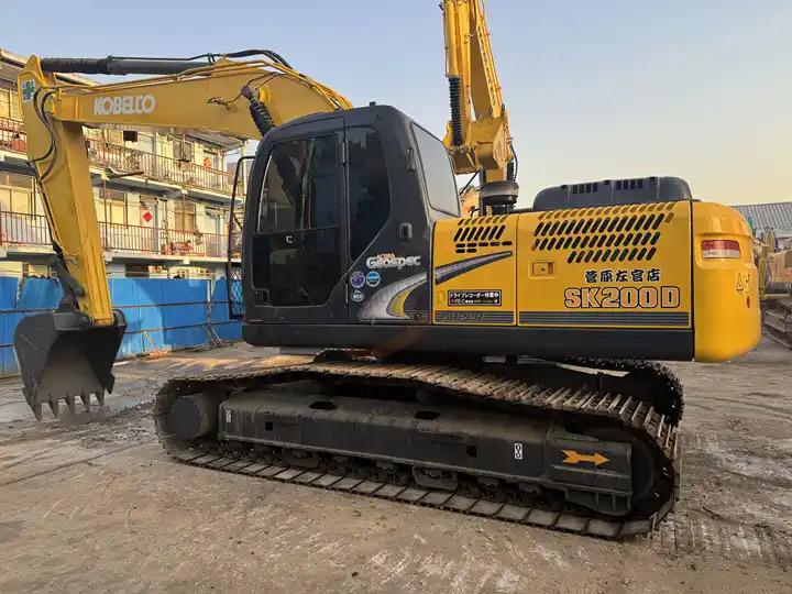 Crawler excavator hot sale low price Made In Japan Less Hour Medium 20 Ton Digger Machine Used Kobelco Sk200-8 Excavator For Sale hot sale low price Made In Japan Less Hour Medium 20 Ton Digger Machine Used Kobelco Sk200-8 Excavator For Sale- Photo 3