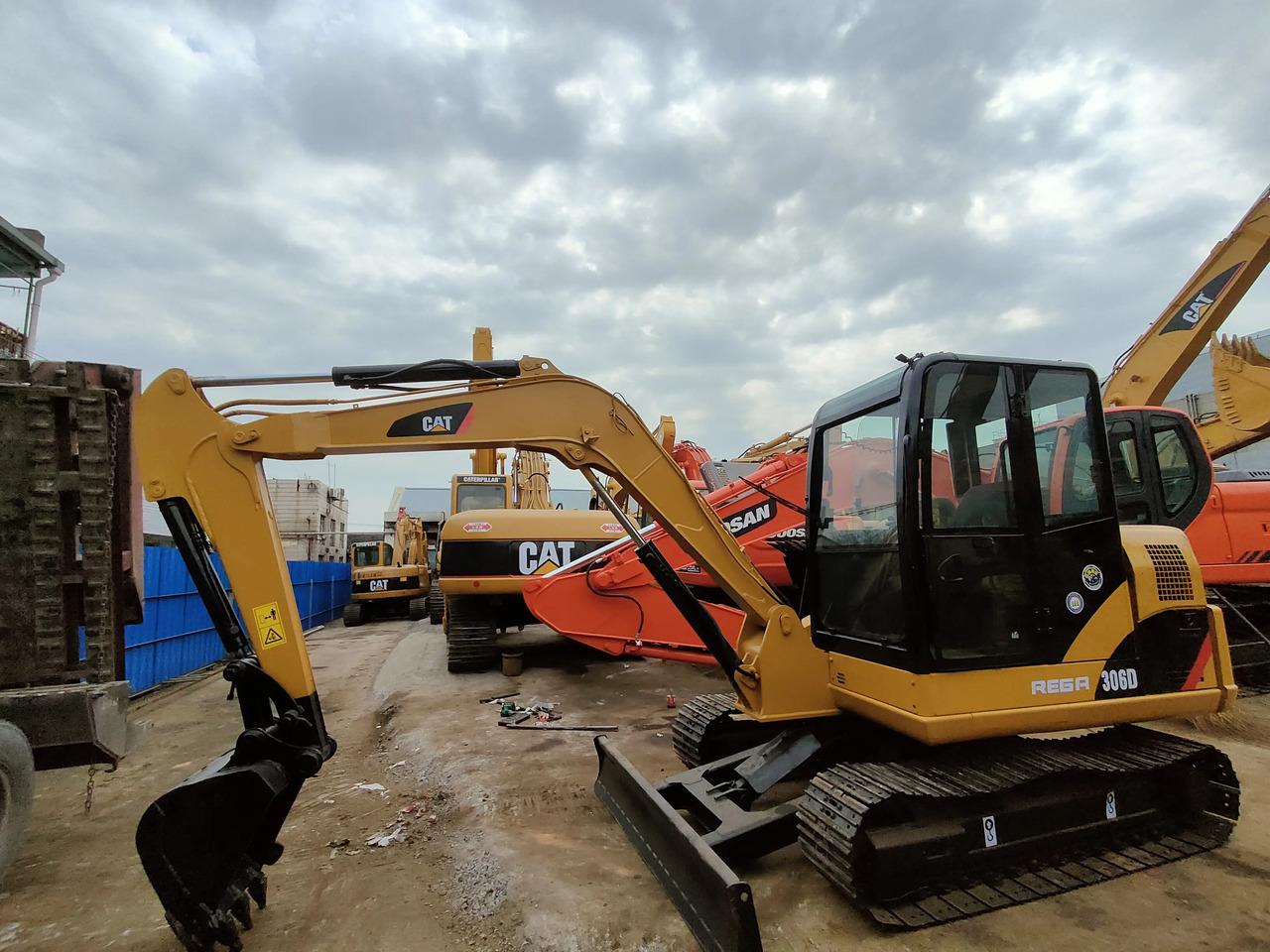 Гусеничный экскаватор Used CATe 306D MINI EXCAVATOR HOT SALE Used CATe 306D MINI EXCAVATOR HOT SALE- Photo 5