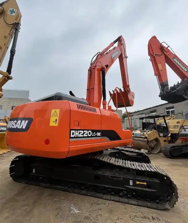 Crawler excavator 90% new used 22t Doosan DH220LC-9E DH220-9 DH220-9E DH220LC-9 crawler excavator 90% new used 22t Doosan DH220LC-9E DH220-9 DH220-9E DH220LC-9 crawler excavator- Photo 2