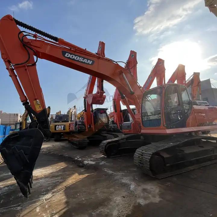 Crawler excavator Used Doosan Dx300 Excavator Heavy Large Construction Equipment With Good Condition Original Korea For Sale Used Doosan Dx300 Excavator Heavy Large Construction Equipment With Good Condition Original Korea For Sale- Photo 2