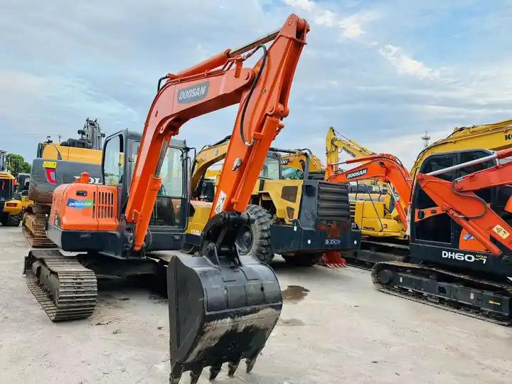 Crawler excavator Landscaping Small Scale Excellent Condition Cheap Used Doosan Dx60 Excavator For Municipal Project In Shanghai Landscaping Small Scale Excellent Condition Cheap Used Doosan Dx60 Excavator For Municipal Project In Shanghai- Photo 4