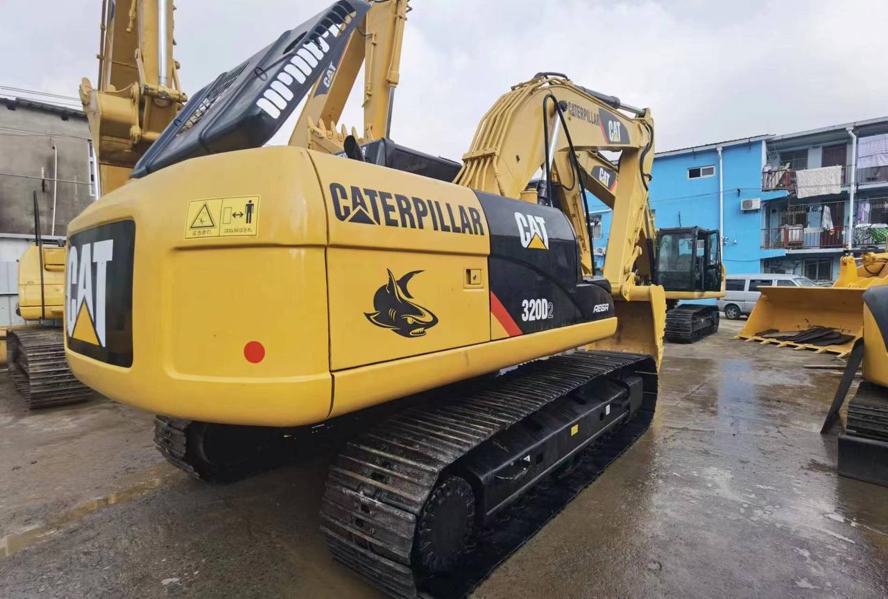 Crawler excavator 320 on sale with good running condition 320 on sale with good running condition- Photo 5