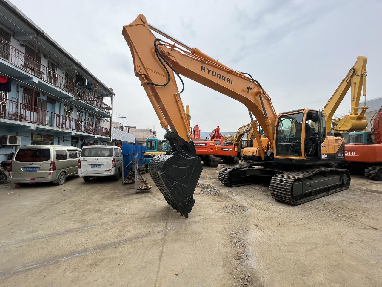 Crawler excavator 220LC-9S 220LC-9S- Photo 5