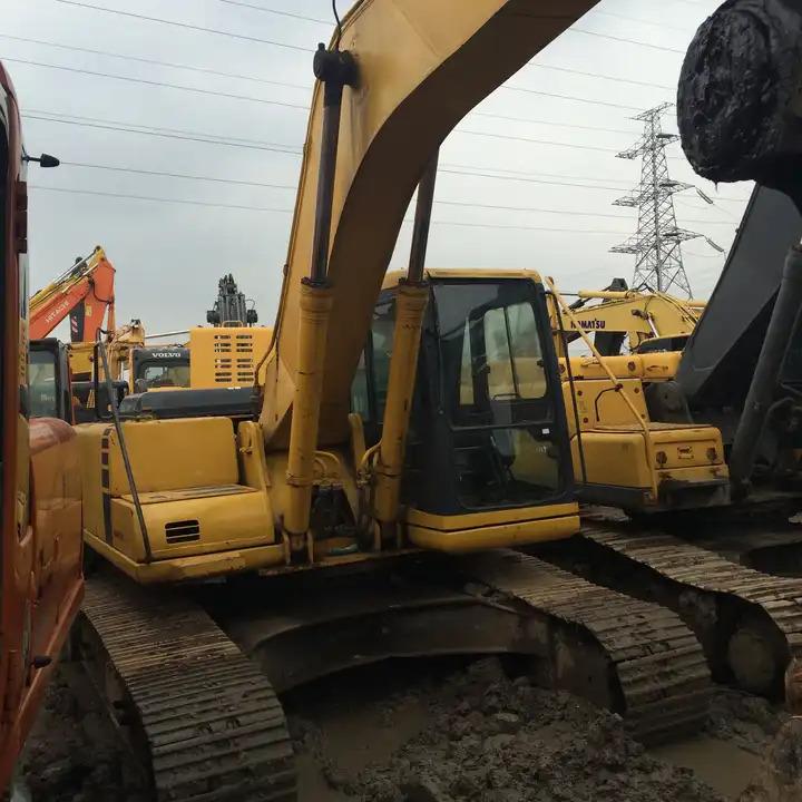 Crawler excavator Japanese Made Medium Second Hand Excavator Cheap Price Used Komatsu Pc200-6 Digger In Nice Condition In Shanghai Japanese Made Medium Second Hand Excavator Cheap Price Used Komatsu Pc200-6 Digger In Nice Condition In Shanghai- Photo 2