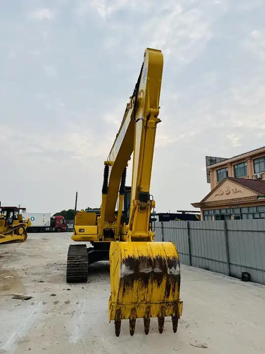 Crawler excavator Original Japan Used Crawler Excavator Komatsu Pc200lc-7 Pc220lc-7 A/c Cabin In Shanghai Original Japan Used Crawler Excavator Komatsu Pc200lc-7 Pc220lc-7 A/c Cabin In Shanghai- Photo 3