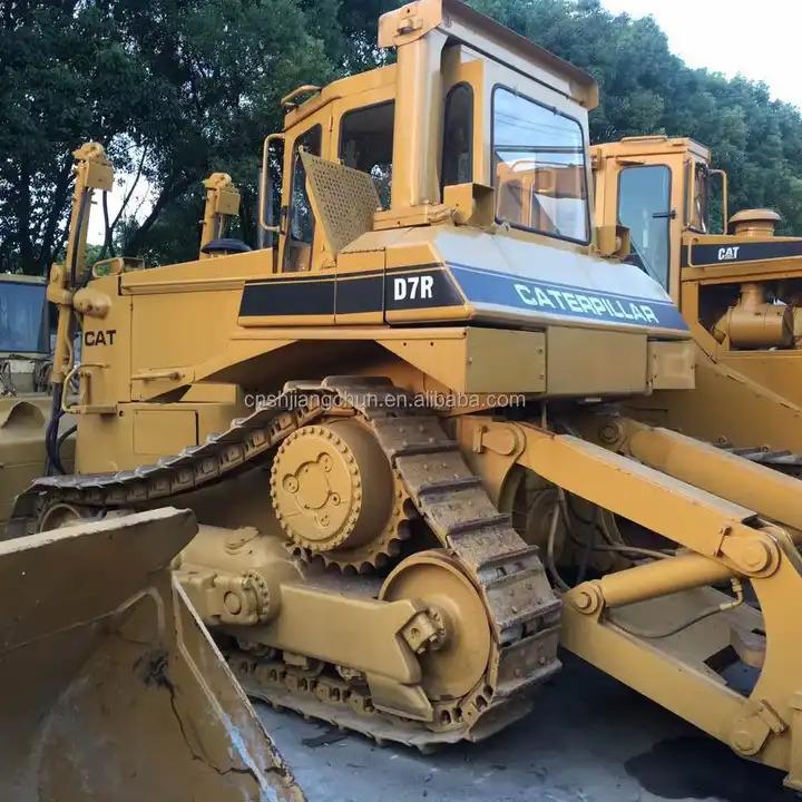 Bulldozer Used Cat Caterpillar D7r Bulldozer Japan Original Cheap Price Small Crawler Bulldozer D7r with good condition on Sale Used Cat Caterpillar D7r Bulldozer Japan Original Cheap Price Small Crawler Bulldozer D7r with good condition on Sale- Photo 2