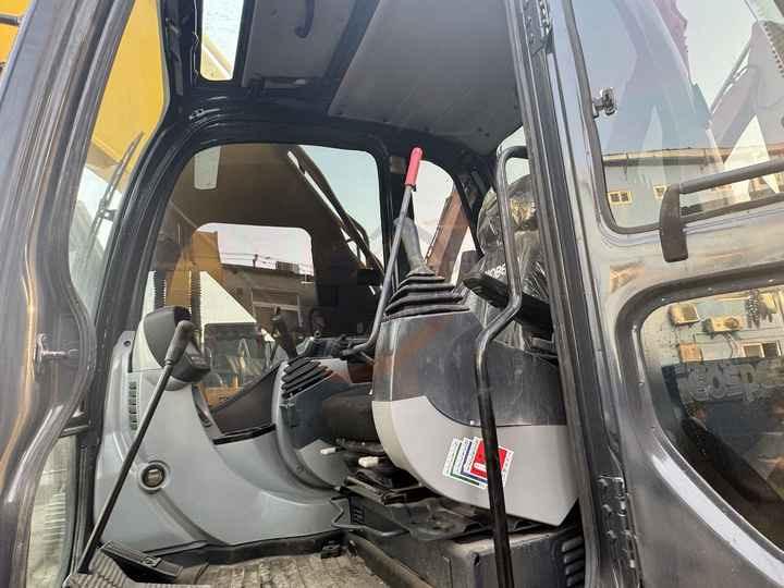 Crawler excavator hot sale low price Made In Japan Less Hour Medium 20 Ton Digger Machine Used Kobelco Sk200-8 Excavator For Sale hot sale low price Made In Japan Less Hour Medium 20 Ton Digger Machine Used Kobelco Sk200-8 Excavator For Sale- Photo 6