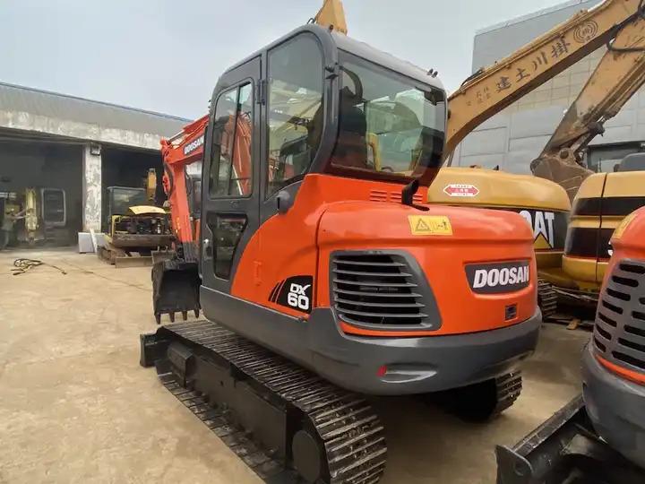 Crawler excavator Used Doosan 6ton dx60 dx55 dx75 excavator made in Korea Used Doosan 6ton dx60 dx55 dx75 excavator made in Korea- Photo 5