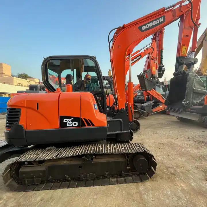 Crawler excavator Original Top Sale High Performance Slightly Used Doosan Dx60 Tracked Excavator For Landscaping In Shanghai Original Top Sale High Performance Slightly Used Doosan Dx60 Tracked Excavator For Landscaping In Shanghai- Photo 2