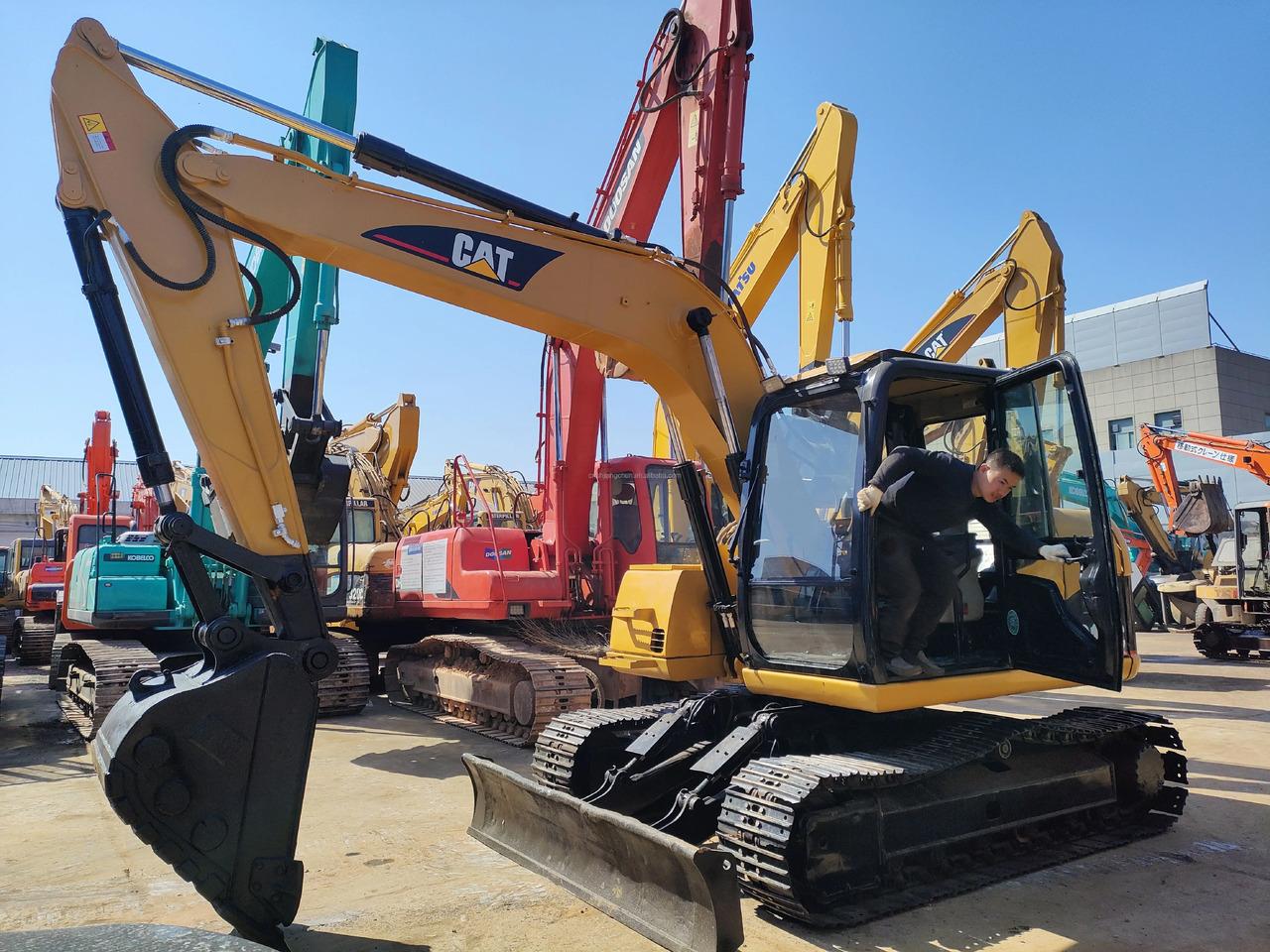 Crawler excavator Original Well-Maintained CAT 312C Used Excavator for Sale Original Well-Maintained CAT 312C Used Excavator for Sale- Photo 4