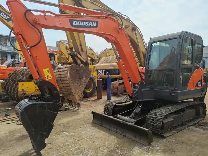 Excavator Dx60 Used Crawler Excavator Used Excavator For Sale High Quality ExcavatorDOOSAN DH 55DH55 H-frame Dx60 Used Crawler Excavator Used Excavator For Sale High Quality ExcavatorDOOSAN DH 55DH55 H-frame- Photo 7