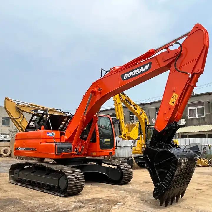 Crawler excavator High Quality Original Korea Nice Performance Used Excavator Doosan Dx225lc,Dx225 Model For Sale 22.5ton Best Price In Shanghai High Quality Original Korea Nice Performance Used Excavator Doosan Dx225lc,Dx225 Model For Sale 22.5ton Best Price In Shanghai- Photo 2