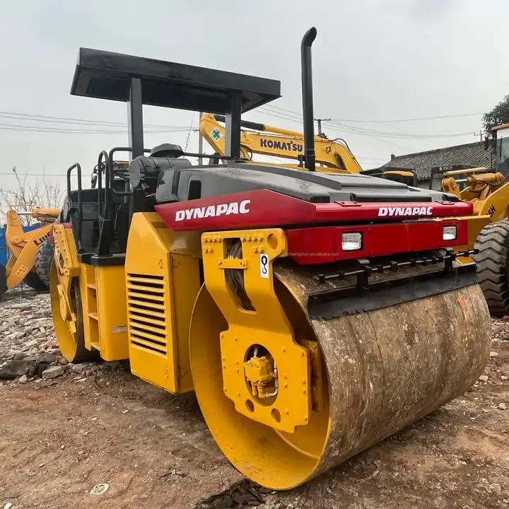 Road roller High Quality Used Industrial Compactor Machine Dynapac Cc 422 Hydraulic Vibrating Road Roller For Sale With High Quality High Quality Used Industrial Compactor Machine Dynapac Cc 422 Hydraulic Vibrating Road Roller For Sale With High Quality- Photo 2