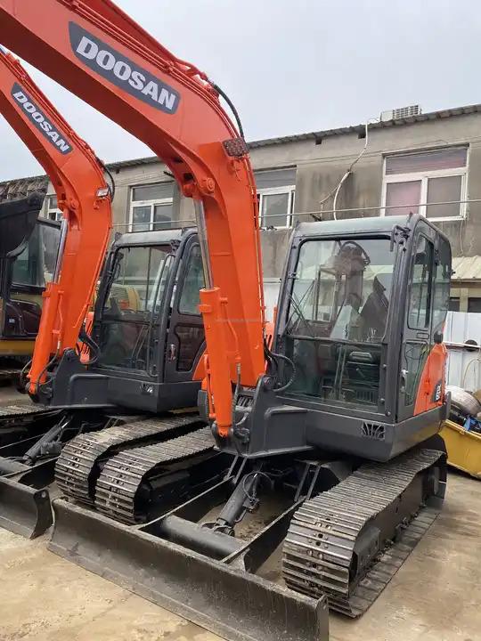 Crawler excavator High Quality and Low price Used Doosan Dx60 Wheeled Excavator In Good Condition 6-ton Mini 6t Excavator for sale High Quality and Low price Used Doosan Dx60 Wheeled Excavator In Good Condition 6-ton Mini 6t Excavator for sale- Photo 5