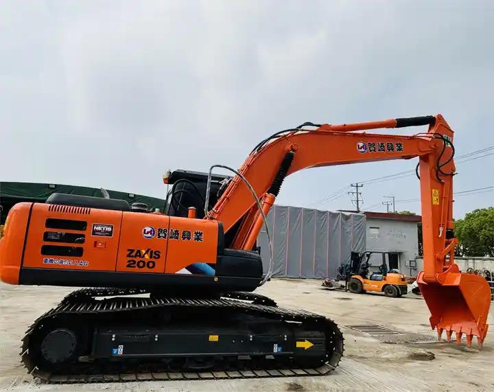 Crawler excavator Slightly Used 20 Ton Tracked Excavator Hitachi Zx200-3 With Isuzu Ai-4hk1x Diesel Engine In Shanghai Slightly Used 20 Ton Tracked Excavator Hitachi Zx200-3 With Isuzu Ai-4hk1x Diesel Engine In Shanghai- Photo 2