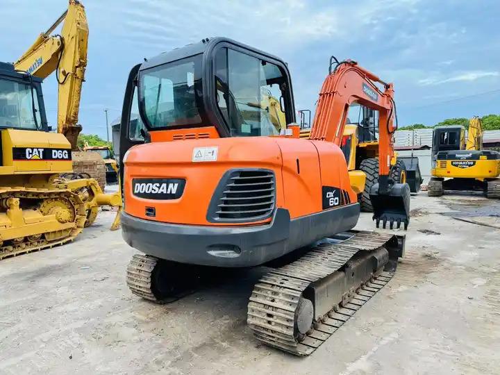 Crawler excavator Top Sale High Performance Slightly Used Doosan Dx60 Tracked Excavator For Landscaping In Shanghai Top Sale High Performance Slightly Used Doosan Dx60 Tracked Excavator For Landscaping In Shanghai- Photo 3