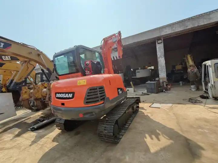 Crawler excavator Original Nice Performance Used Excavator Doosan Dx60,6ton Mini Construction Digger Supplier,Mini Used Excavator For Sale Original Nice Performance Used Excavator Doosan Dx60,6ton Mini Construction Digger Supplier,Mini Used Excavator For Sale- Photo 3