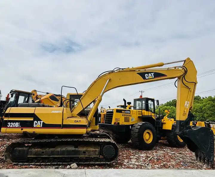 Crawler excavator High Quality Used Excavator Cat 320bl In Good Condition On Sale in Shanghai High Quality Used Excavator Cat 320bl In Good Condition On Sale in Shanghai- Photo 2