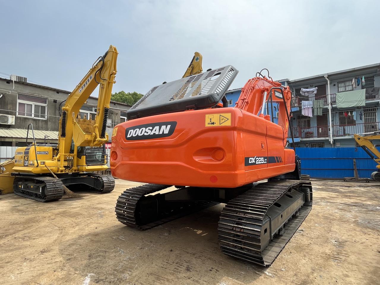 Crawler excavator dx225 with good running condition dx225 with good running condition- Photo 3