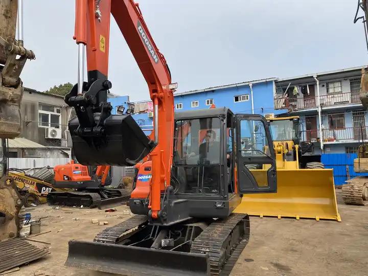 Crawler excavator Used excavator Doosan DX60 with excellent working condition on sale Used Doosan DX60 excavator, Doosan DX60 mini excavators Used excavator Doosan DX60 with excellent working condition on sale Used Doosan DX60 excavator, Doosan DX60 mini excavators- Photo 6