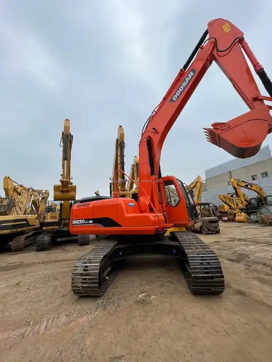 Crawler excavator Cheap Original Doosan Used Excavator Dh220lc-9E Made In Korea Crawler Excavator Doosan Dh220--9E Used Excavators Cheap Original Doosan Used Excavator Dh220lc-9E Made In Korea Crawler Excavator Doosan Dh220--9E Used Excavators- Photo 3