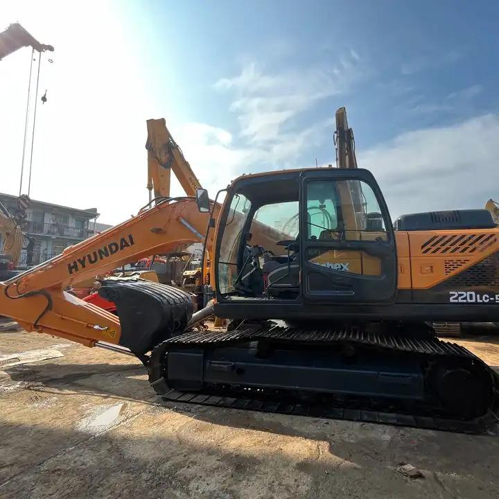 Crawler excavator Hyundai 220-9 Used Excavator,Heavy-duty Original Korea Hyundai 220lc-9s,22t Excavator For Sale in Shanghai Hyundai 220-9 Used Excavator,Heavy-duty Original Korea Hyundai 220lc-9s,22t Excavator For Sale in Shanghai- Photo 2