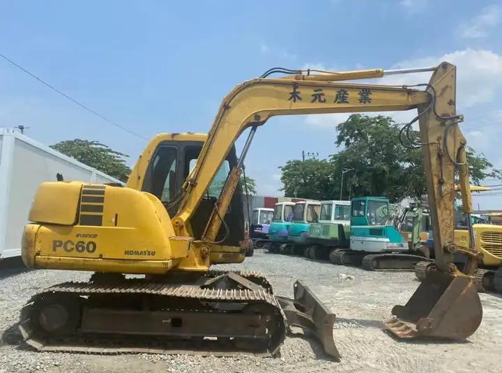 Excavator Used Komatsu PC56 PC60 PC70 PC120-6 PC130-7 PC200 PC220 Crawler Excavator Used Komatsu PC56 PC60 PC70 PC120-6 PC130-7 PC200 PC220 Crawler Excavator- Photo 2