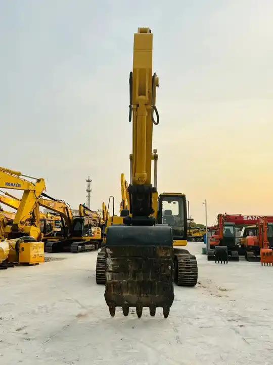 Crawler excavator Cat Used Excavator 330bl,330b,330c Excavator Machine Second Hand Cat 30t Used Excavator For Sale In Shanghai Cat Used Excavator 330bl,330b,330c Excavator Machine Second Hand Cat 30t Used Excavator For Sale In Shanghai- Photo 3