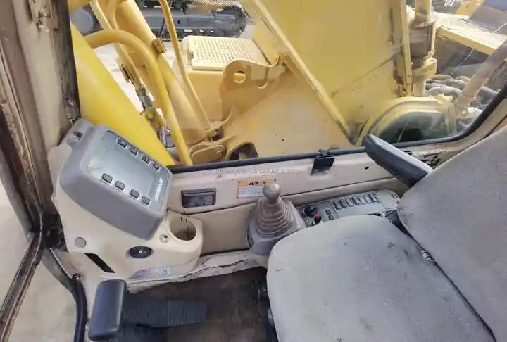 Гусеничный экскаватор Used Caterpillar crawler excavator CAT 330BL in good condition for sale in Low running hours Used Caterpillar crawler excavator CAT 330BL in good condition for sale in Low running hours- Photo 3