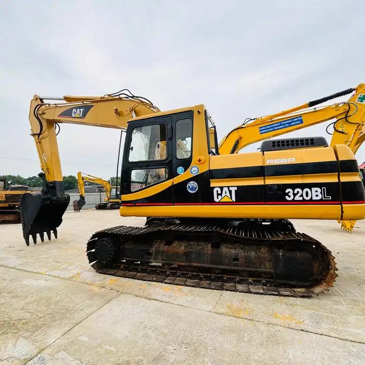 Crawler excavator 2010 Year Used Excavator Cat 320bl In Good Condition On Sale In Shanghai 2010 Year Used Excavator Cat 320bl In Good Condition On Sale In Shanghai- Photo 2