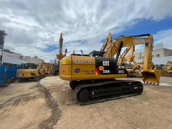 Excavator Used CAT 320 320B 320C Caterpillar Excavator with bucket Second hand Used CAT 320 320B 320C Caterpillar Excavator with bucket Second hand- Photo 4