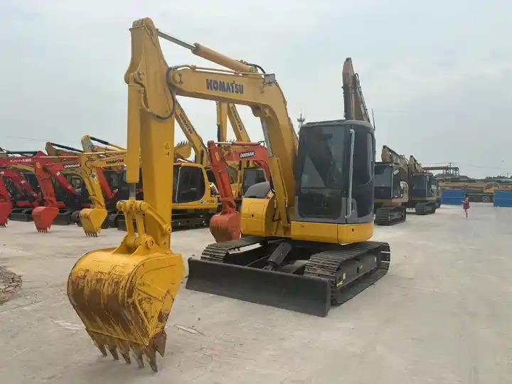 Crawler excavator Japan Surplus Backhoe Excavator Komatsu Pc78us Pc60 Tracked Excavator With Blade Dozer For The Philippines In Shanghai Japan Surplus Backhoe Excavator Komatsu Pc78us Pc60 Tracked Excavator With Blade Dozer For The Philippines In Shanghai- Photo 3